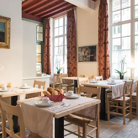 Adornes Hotel