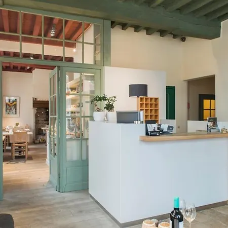Adornes Hotel 3*
